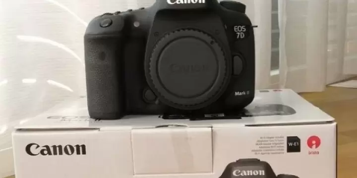Canon EOS 7D Mark II (Topzustand)